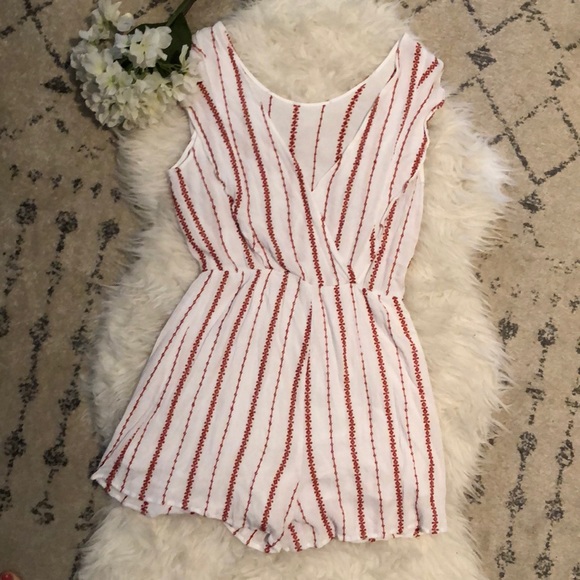 🌷 Lulu’s Lush romper - Picture 2 of 5